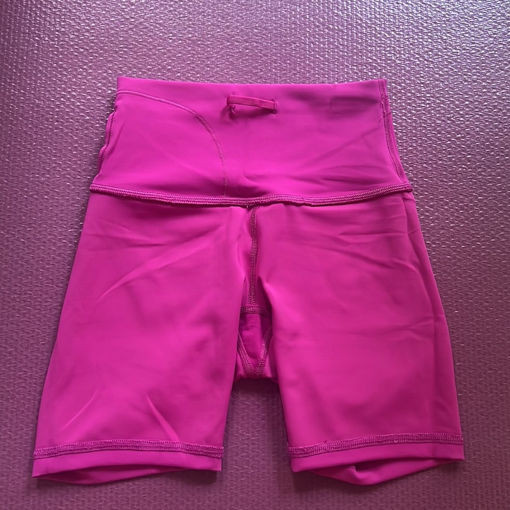 Lululemon Ripened Raspberry biker shorts - Picture 7 of 8